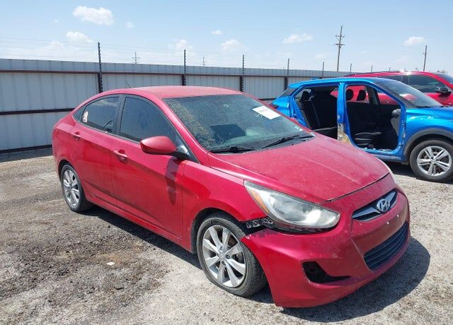 2013 HYUNDAI Accent