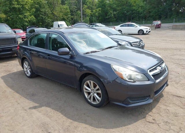 2013 SUBARU Legacy