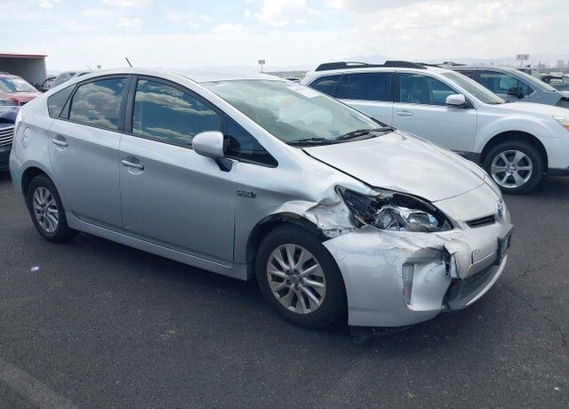 2014 TOYOTA Prius