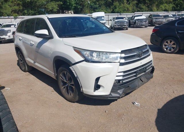2018 TOYOTA Highlander