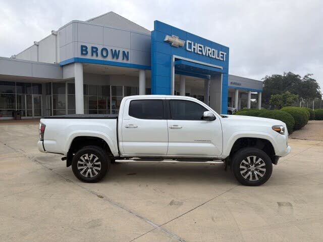 2023 TOYOTA Tacoma