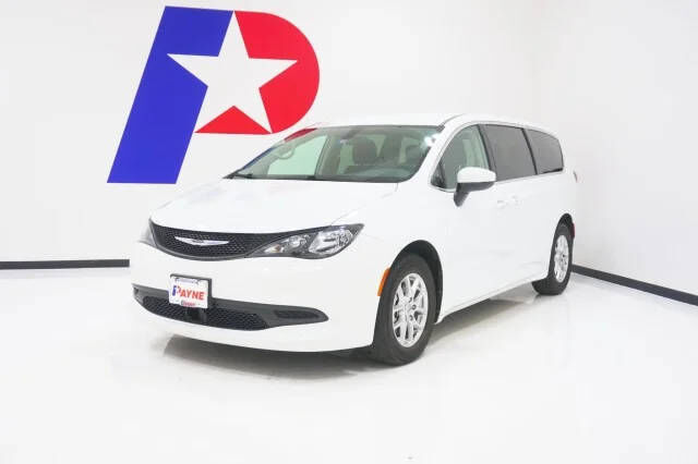 2022 CHRYSLER Voyager