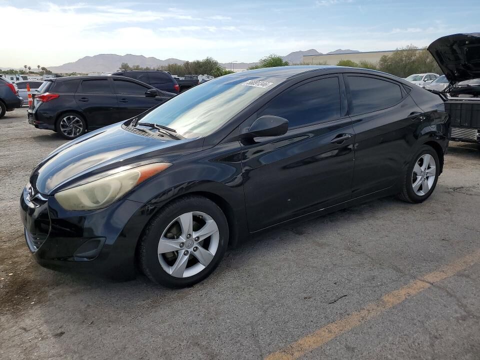 2013 HYUNDAI Elantra