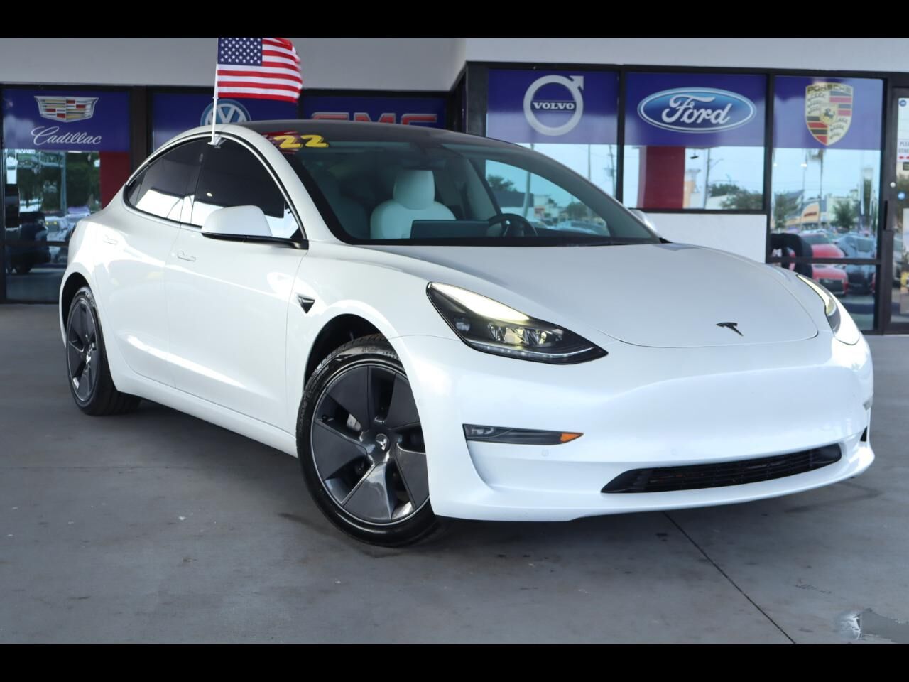 2022 TESLA Model 3