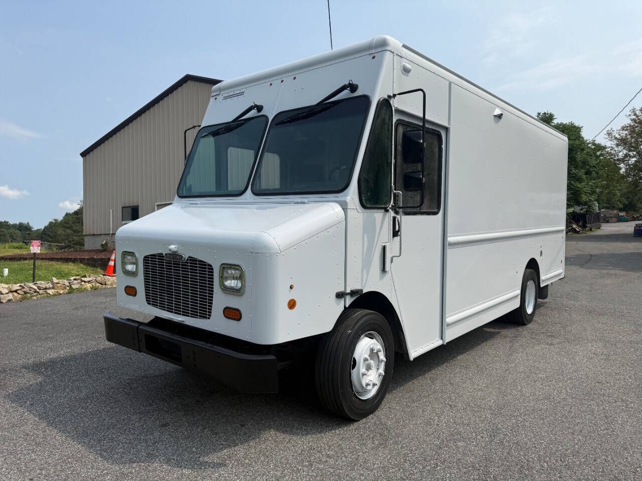 2020 FREIGHTLINER MT 45G Front Gasoline Engine Walk in Van Chassis