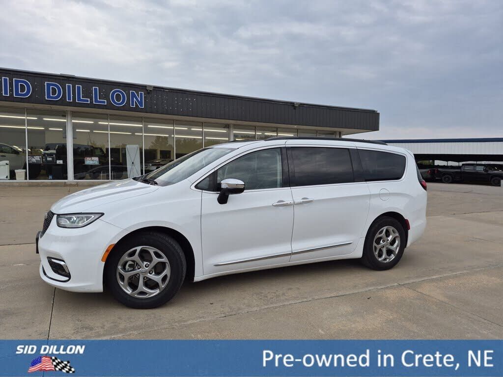 2023 CHRYSLER Pacifica