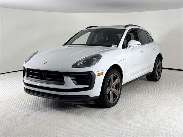 2024 PORSCHE Macan