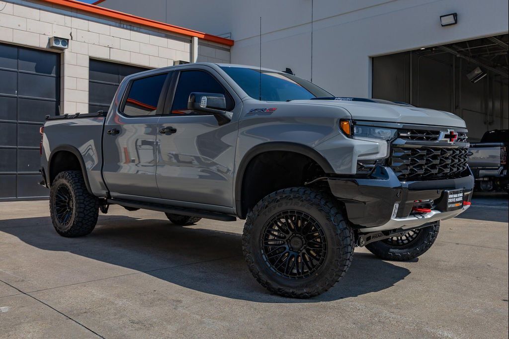 2025 CHEVROLET Silverado