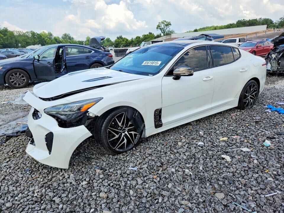 2022 KIA Stinger