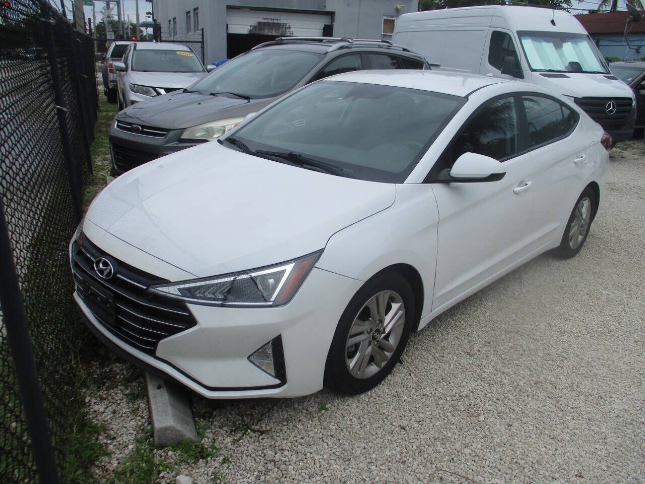 2019 HYUNDAI Elantra