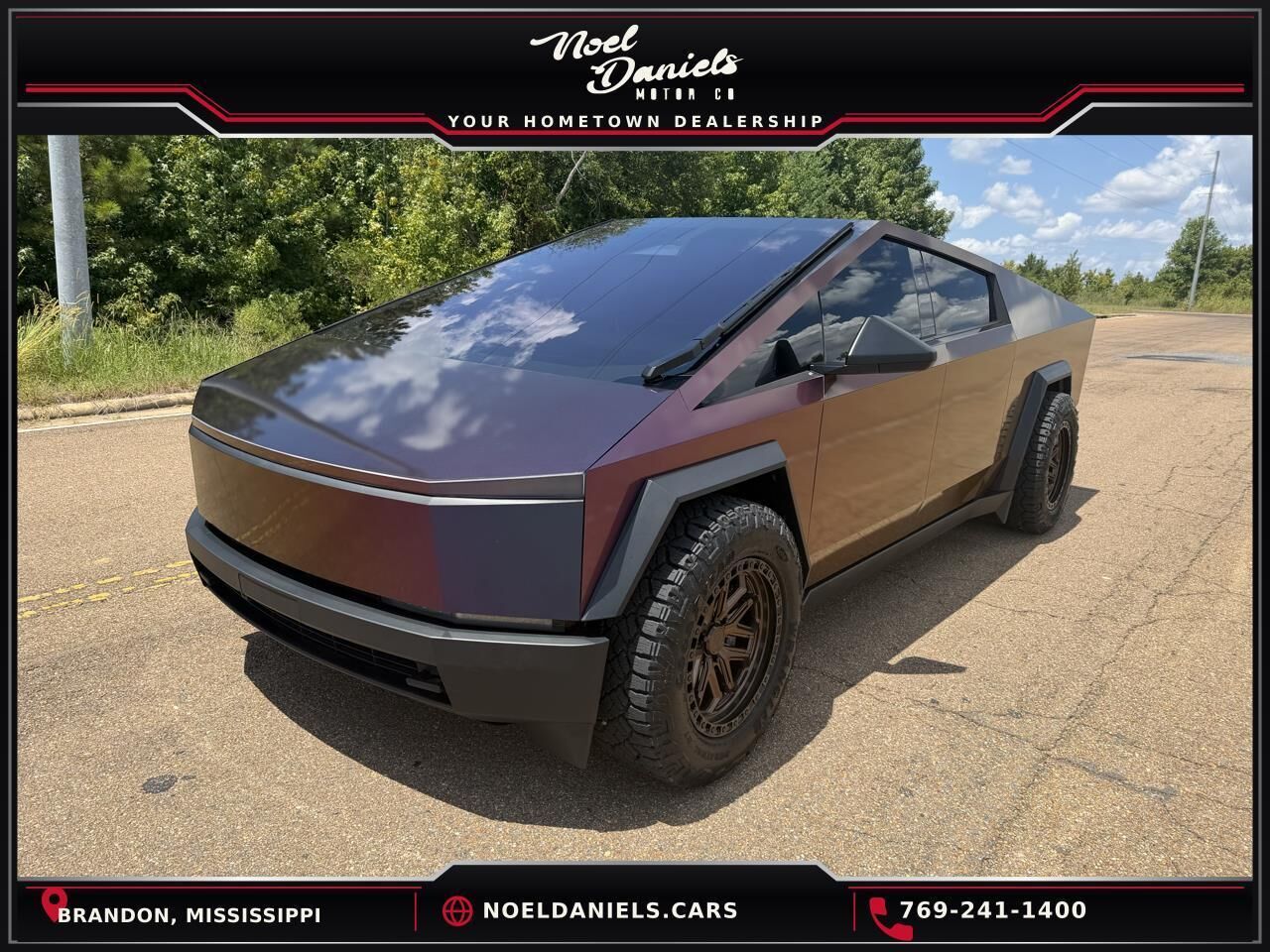 2024 TESLA Cybertruck