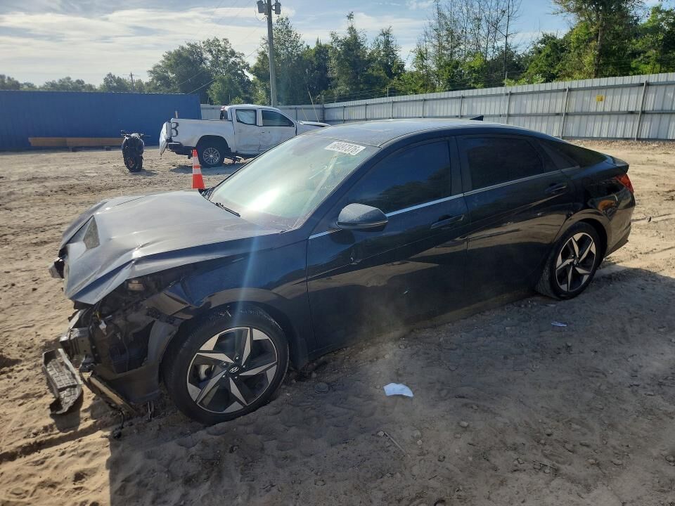 2022 HYUNDAI Elantra