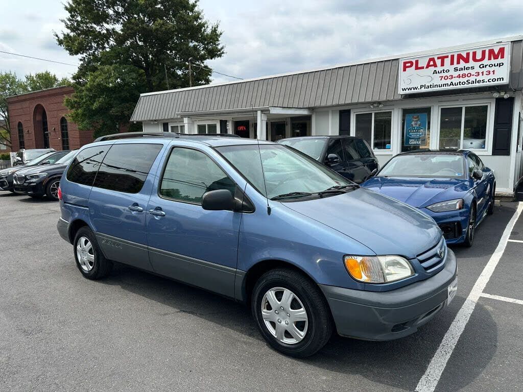 2002 TOYOTA Sienna