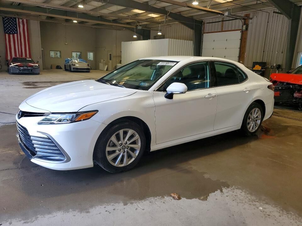 2023 TOYOTA Camry