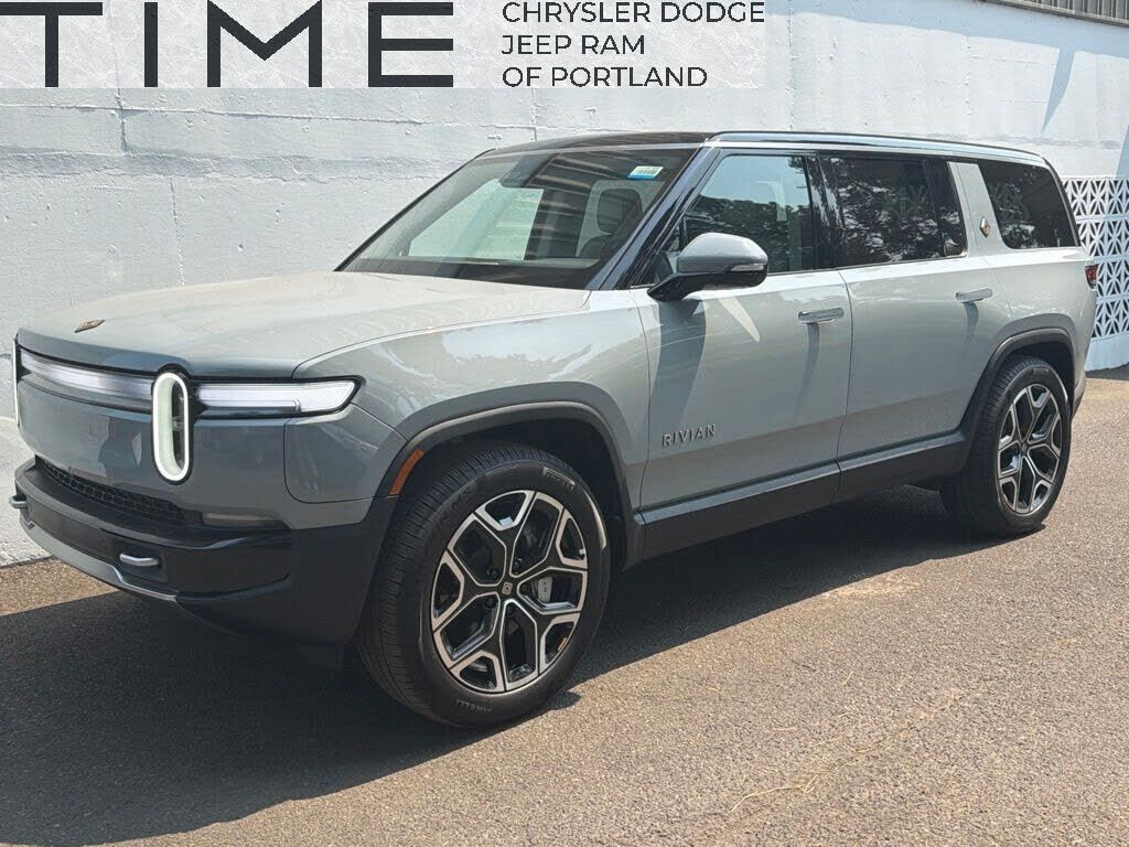 2025 RIVIAN R1S