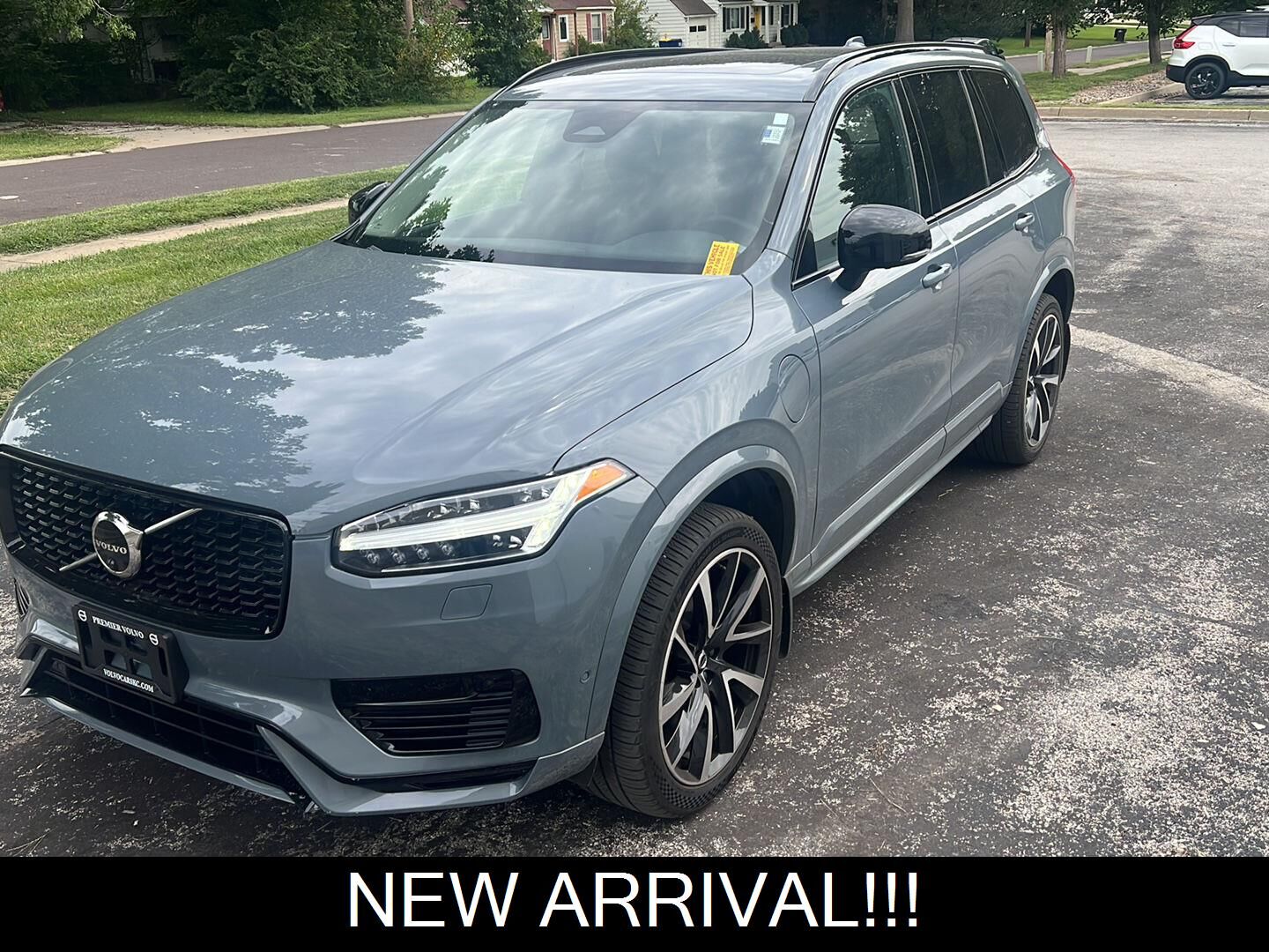 2023 VOLVO XC90