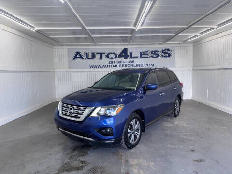 2017 NISSAN Pathfinder