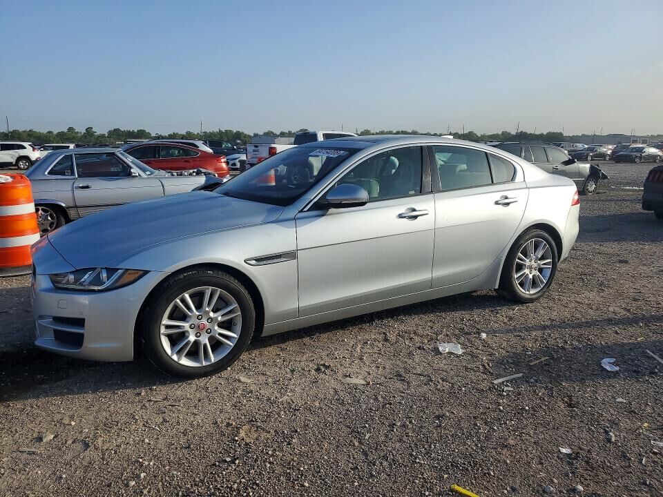 2017 JAGUAR XE