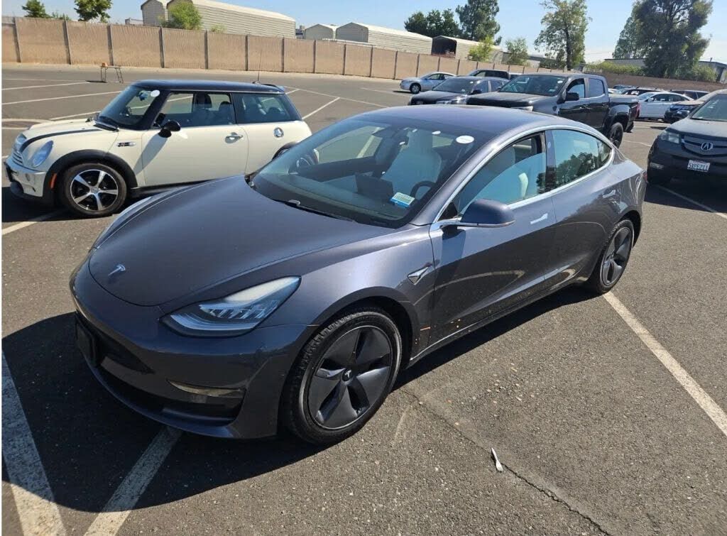 2019 TESLA Model 3