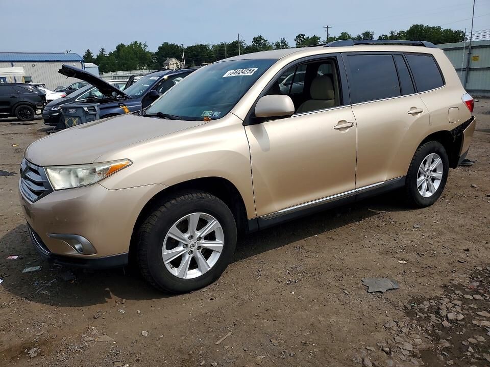 2011 TOYOTA Highlander