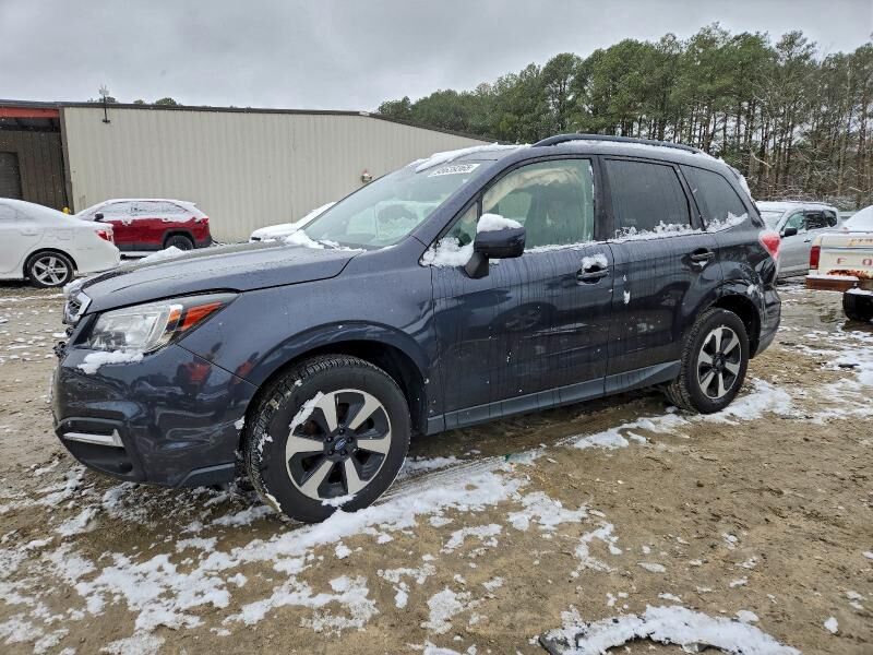 2017 SUBARU Forester