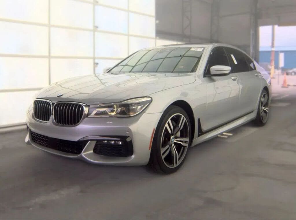 2018 BMW 750i