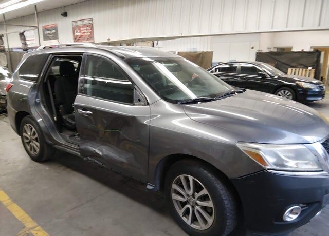 2015 NISSAN Pathfinder