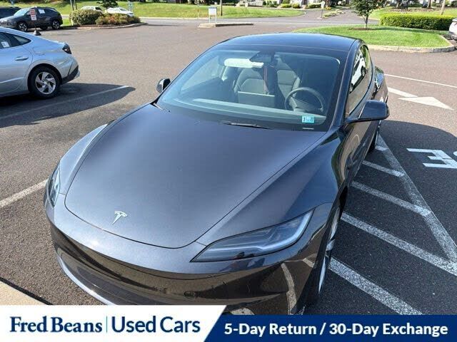 2025 TESLA Model 3