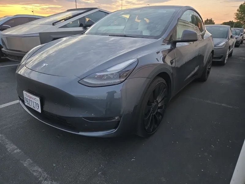 2022 TESLA Model Y