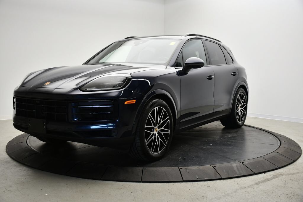 2025 PORSCHE Cayenne