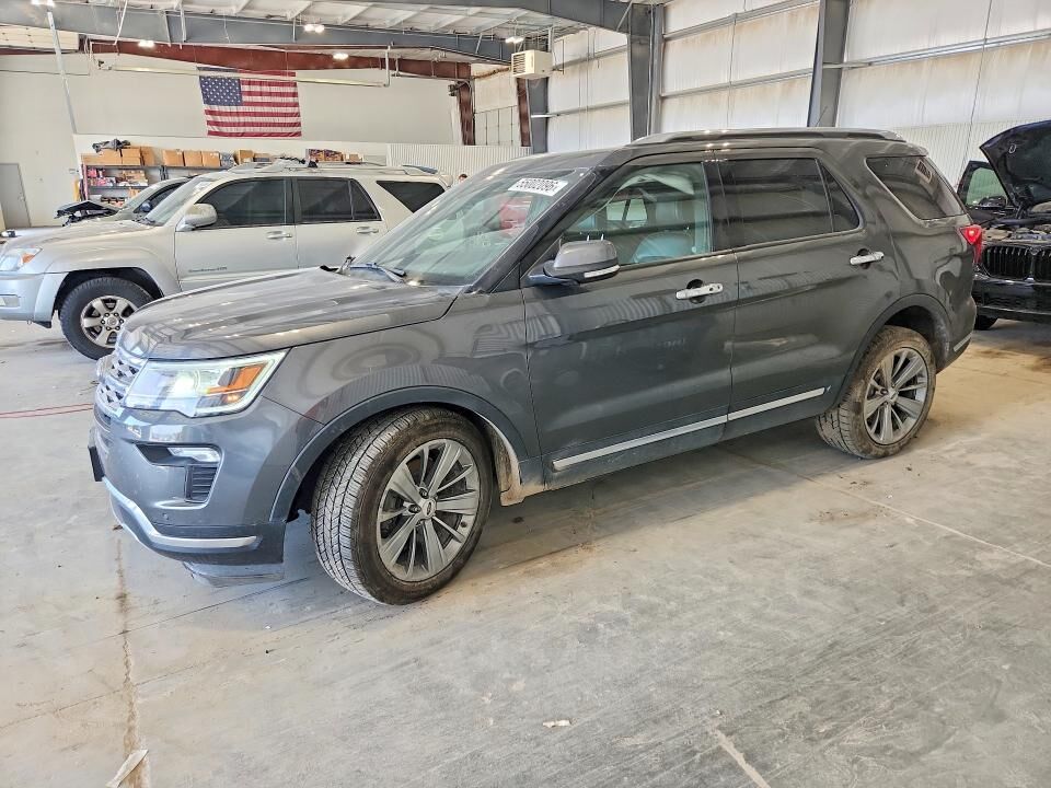 2018 FORD Explorer