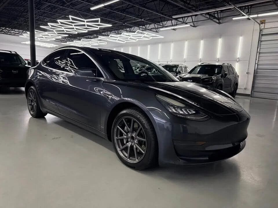 2020 TESLA Model 3