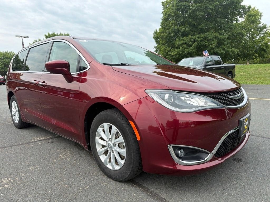 2019 CHRYSLER Pacifica
