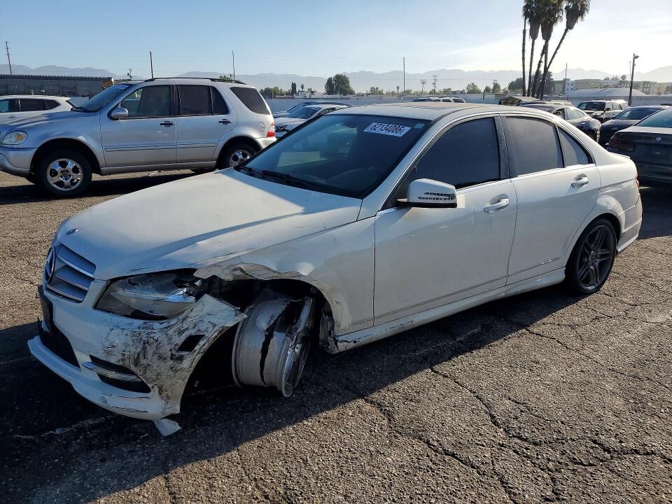 2011 MERCEDES-BENZ C-Class