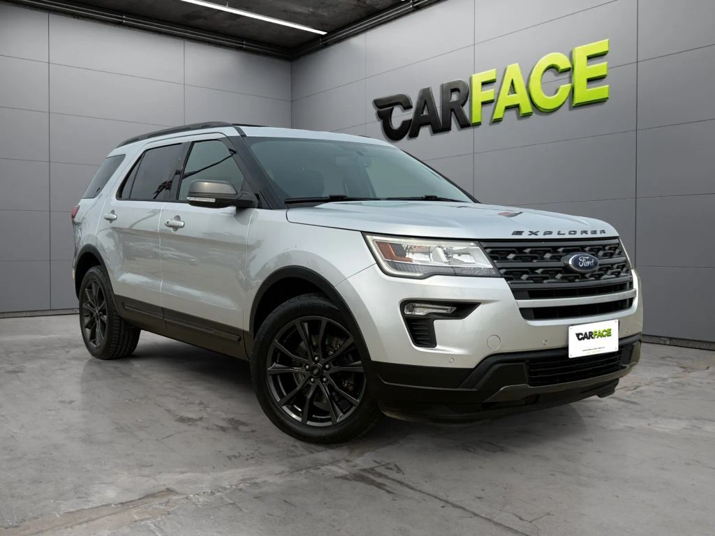 2018 FORD Explorer