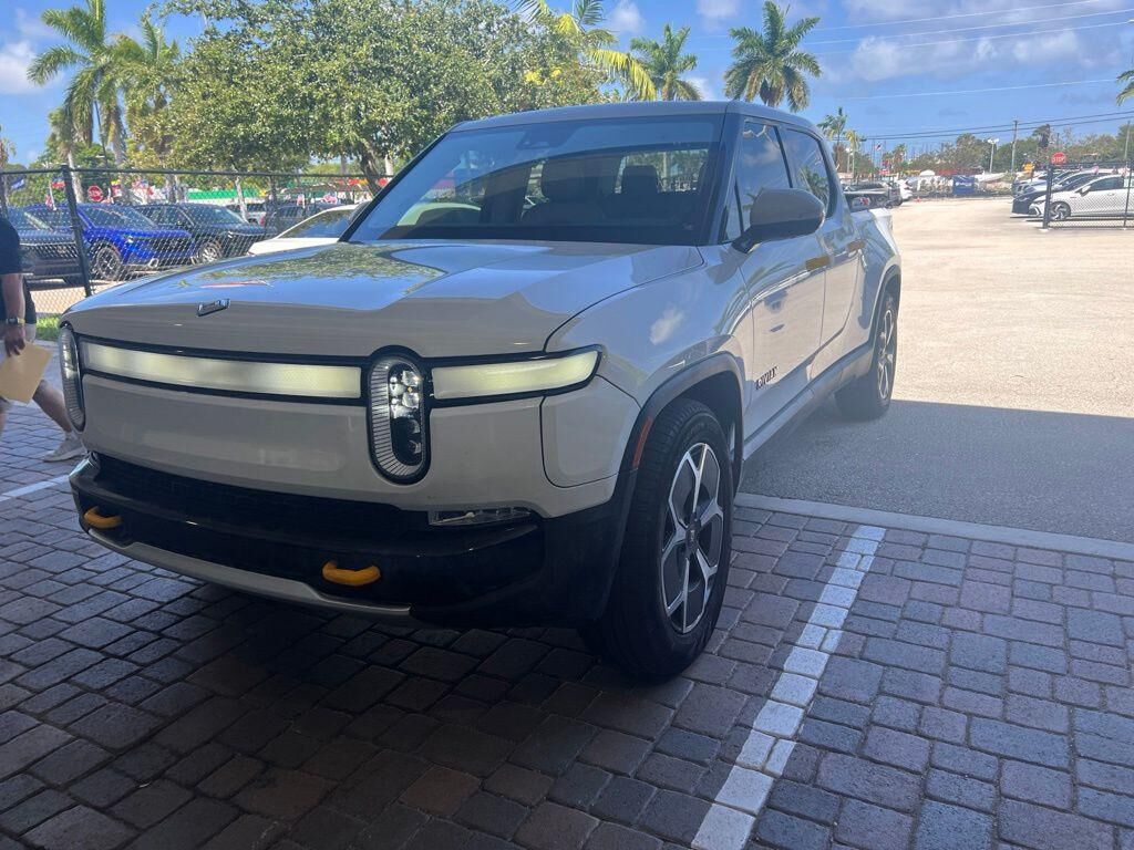 2022 RIVIAN R1T