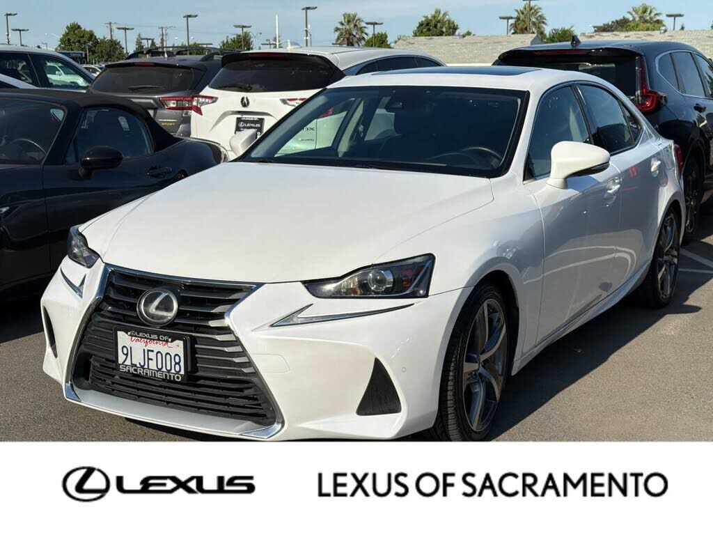 2017 LEXUS IS