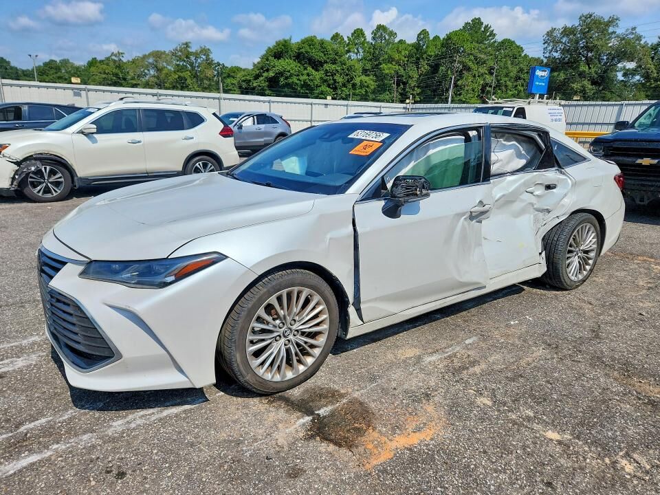 2019 TOYOTA Avalon