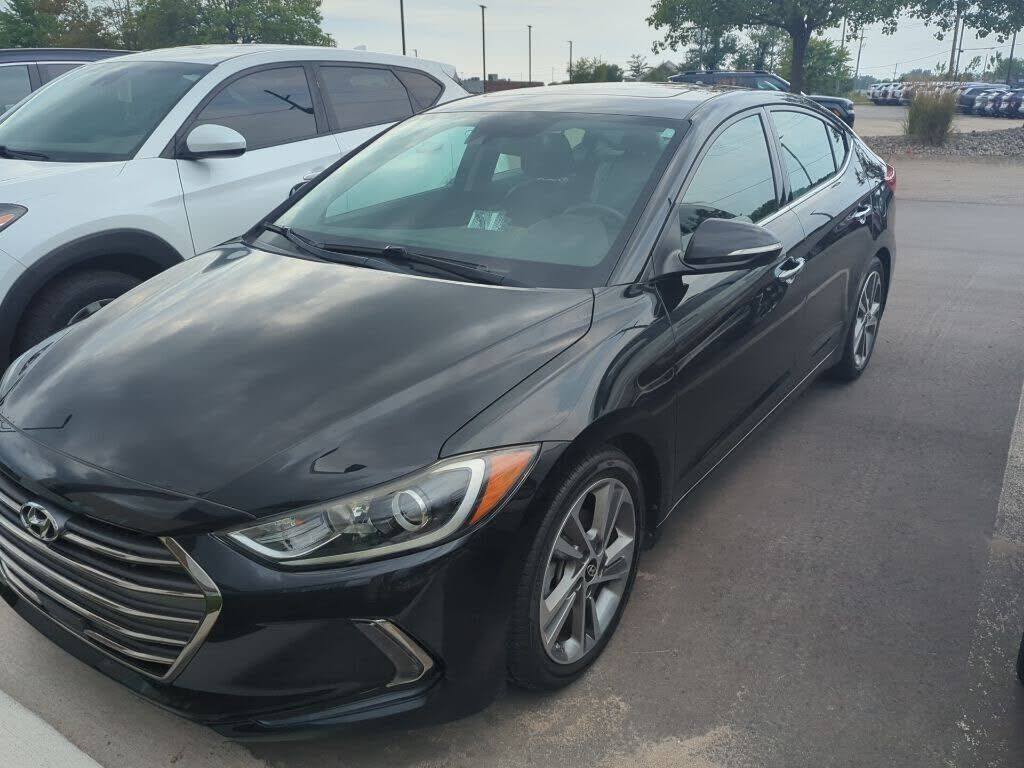 2017 HYUNDAI Elantra