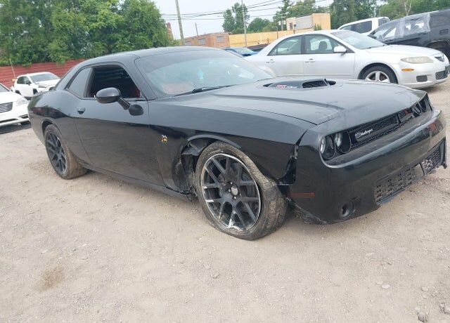 2016 DODGE Challenger