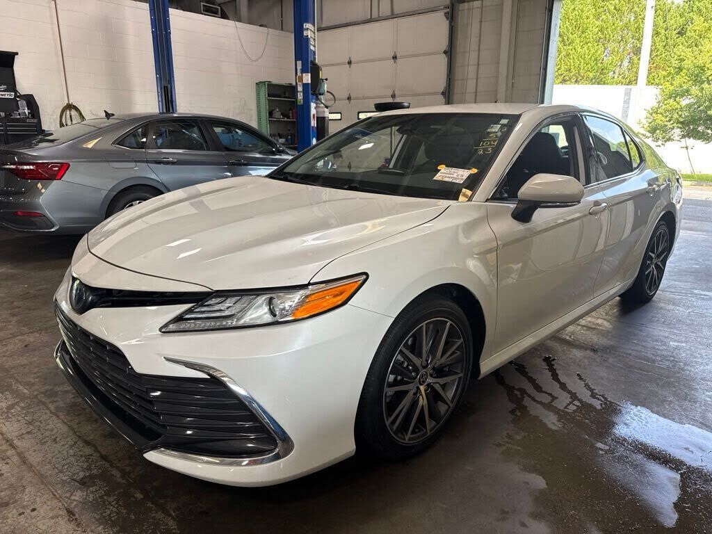 2023 TOYOTA Camry
