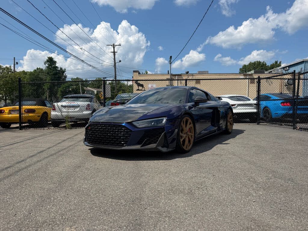 2021 AUDI R8