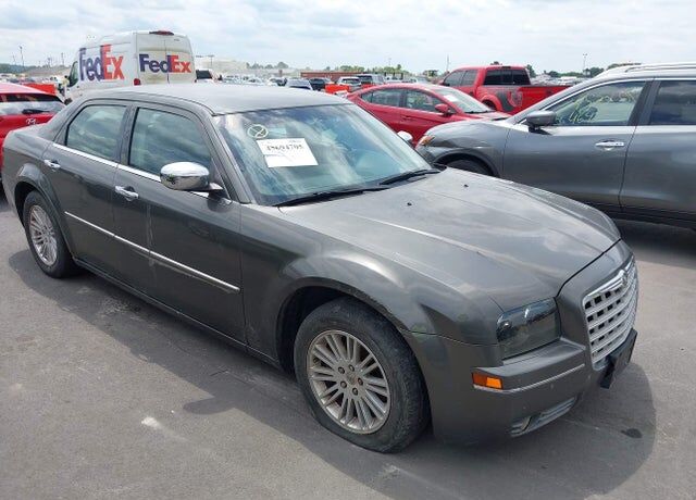 2010 CHRYSLER 300