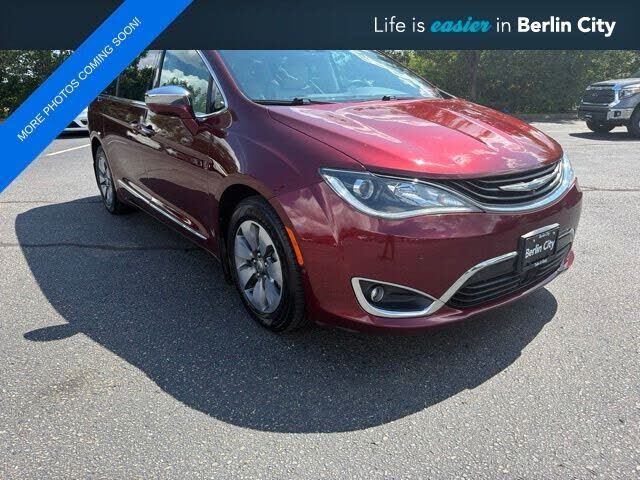 2017 CHRYSLER Pacifica