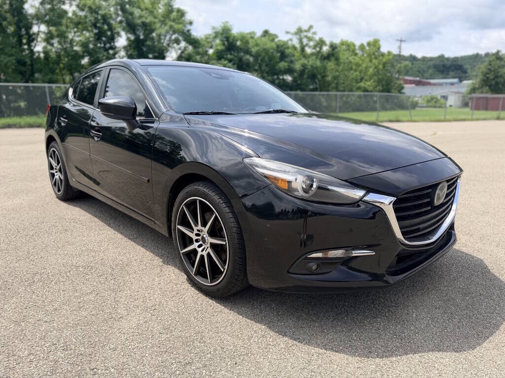 2017 MAZDA Mazda3