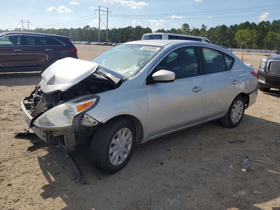 2019 NISSAN Versa