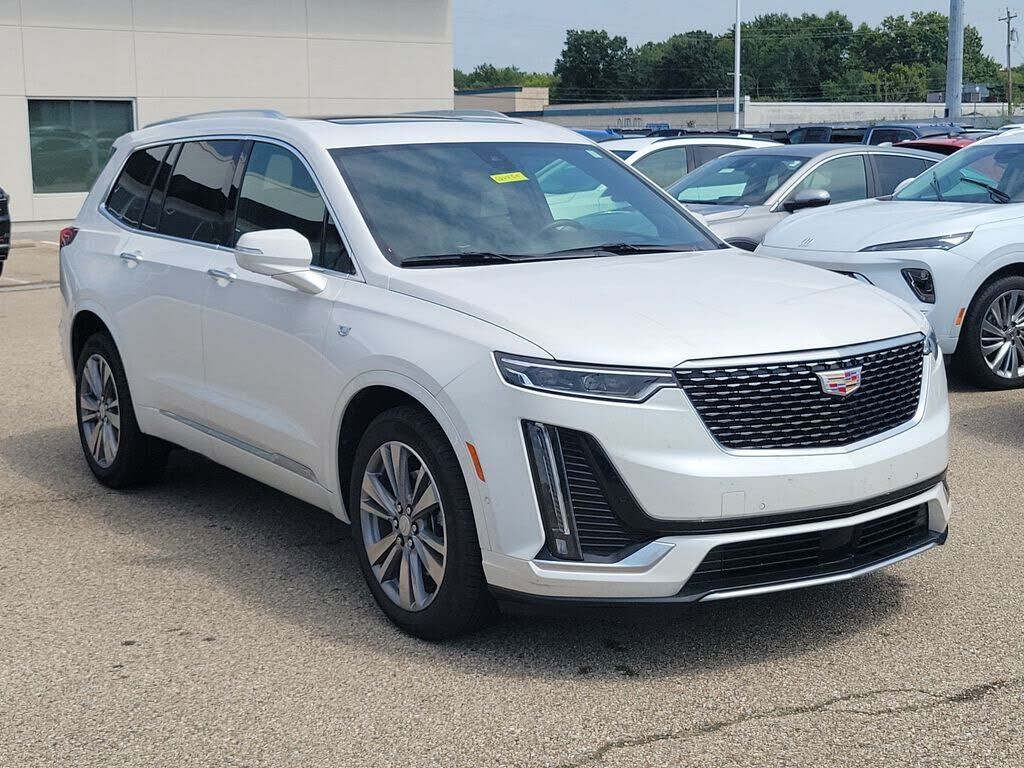 2025 CADILLAC XT6
