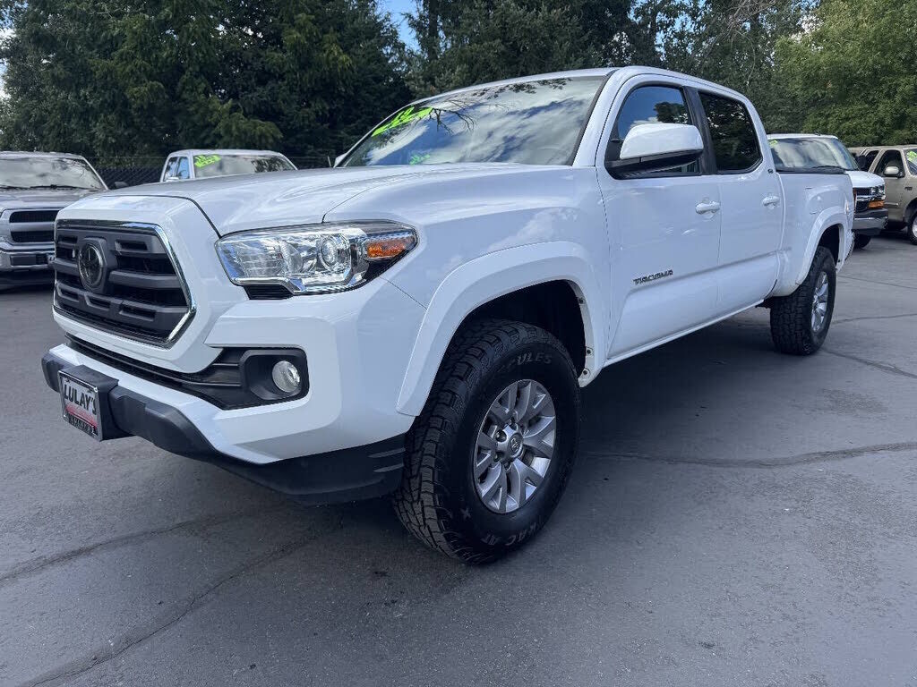 2019 TOYOTA Tacoma