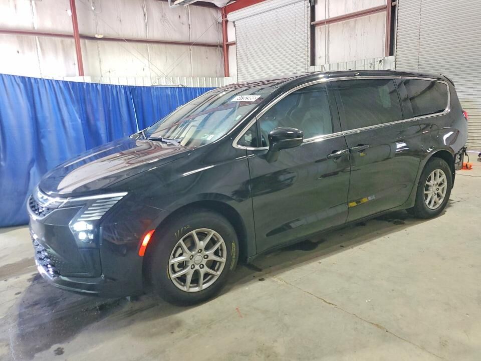 2027 CHRYSLER Pacifica