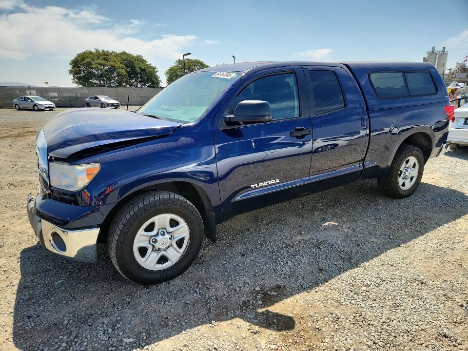 2013 TOYOTA Tundra